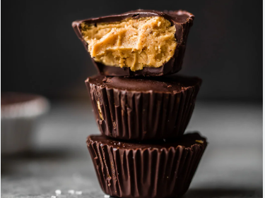 Ambitiouskitchen.com/ ....healthy-peanut-butter-cups